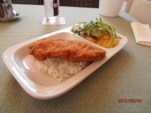 Wiener Schnitzel mit Reis und Salat