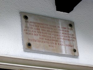 Die Gedenktafel - Josefinenhütte - Die Hütte am Weg - Wien