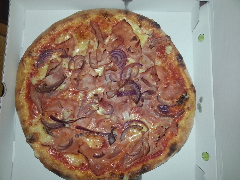Pizza Cardinale + Zwiebel - Da Giorgio - Wien