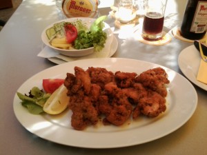 Gebackene Hühnerleber &amp; Gem. Salat - Haideröslein - Wien