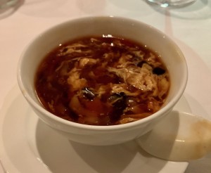 Die pikant - säuerliche Suppe - Sinohouse - Wien