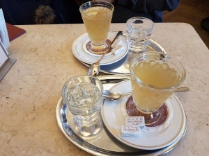 Apfel-Whisky-Punsch mit Jameson Whisky - Cafe Museum - Wien