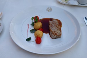 Hotel Schloß Dürnstein - Kalbsrücken Steak - sehr gut, die Beilagen dürftig