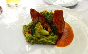 Filet vom Tullner Schwein mit mediterranem Gemüse und Bärlauchpüree - ef16 Restaurant Weinbar - Wien