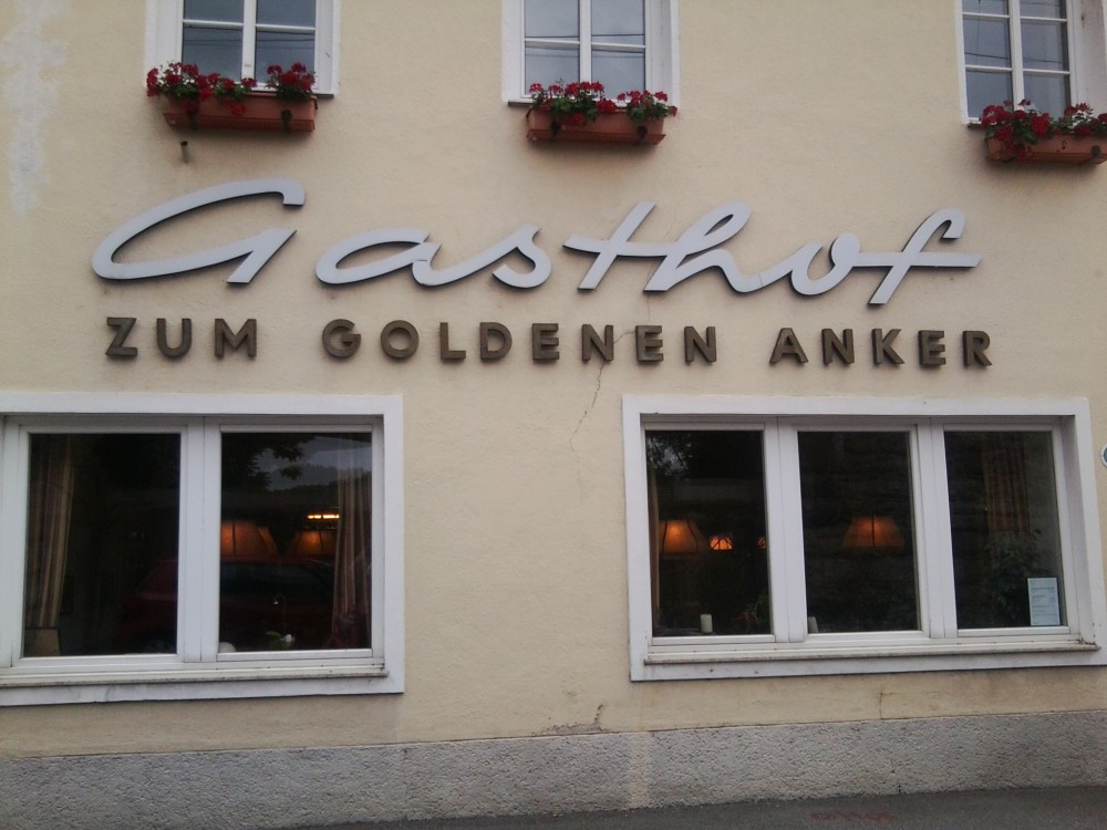 Zum goldenen Anker Lokalaußenansicht - Gasthof Zum Goldenen Anker - Hainburg
