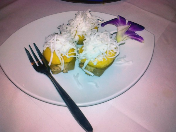 Palmfrüchte, gedünstet in Bananenblättern mit frischen Kokosraspeln - Thai Lotus - Wien