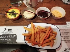 Saucenboard und Steak Fries