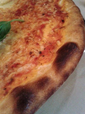 Frascati - Pizza Primavera (Tomatenscheiben, Mozzarella di Bufala &amp; frischer Basilikum - EUR 8,20)
