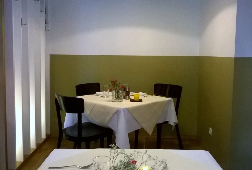 Der perfekt Tisch für verliebte, separat in einer Nische.....:-) - Hemmers - Wien