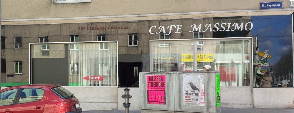 Aussenansicht - Cafe Massimo - Wien