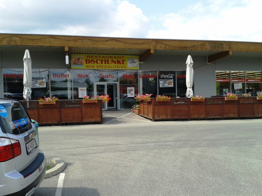 Dschunke - Lokalaußenansicht mit Gastgarten - Restaurant Dschunke - Wien