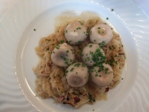 Knödelvariation mit Sauerkraut