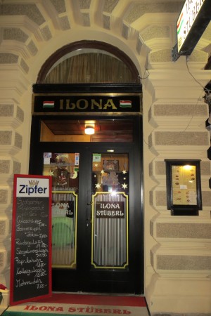 Eingang - Ilona Stüberl - Wien