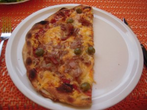 Eine halbe Pizza Tonno - Gasthaus Zucker - Oberwölz