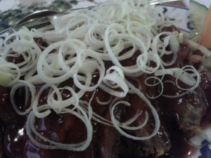 Chinarestaurant Ostmeer DONG-HAI Ente (Knusprige Ente mit gebratenen Sojasprossen &amp; Pflaumensauce)