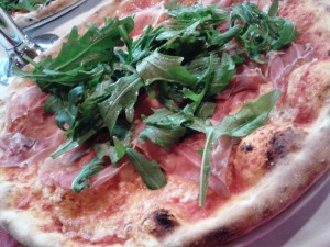 Don Alfredo - Pizza Rucola (Käse, Prosciutto, Tomaten, Rucola, Mozzarella - EUR 11,90)