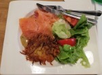 Hausgebeizter Lachs mit Erdäpfelpuffer, top! - Gasthaus MÖSLINGER - Wien