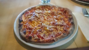 Pizza Grandiosa (Schinken,Champs,Speck,Mais)