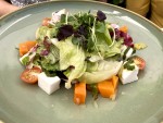 Kürbissalat mit veganem Käse für die Frau 🌱 - Pfarrwirt - Wien