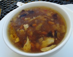 Asia Restaurant Lucky Chen Pikant-Säuerliche Suppe (Menü)