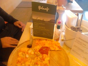 Pizza für eine Person um 14,- Euro auf 2.106 Meter Seehöhe