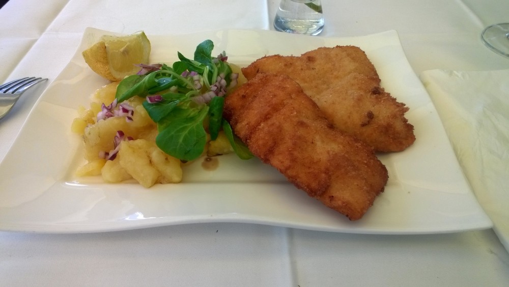 Gebackener Kabeljau mit Erdäpfelsalat - Sezai - Fisch und Meeresfrüchte - Wien