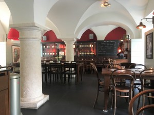 Hinterer Gastbereich - L'Osteria - Graz