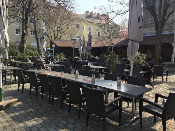 mitten im Garten - Café Restaurant Pan - Wien