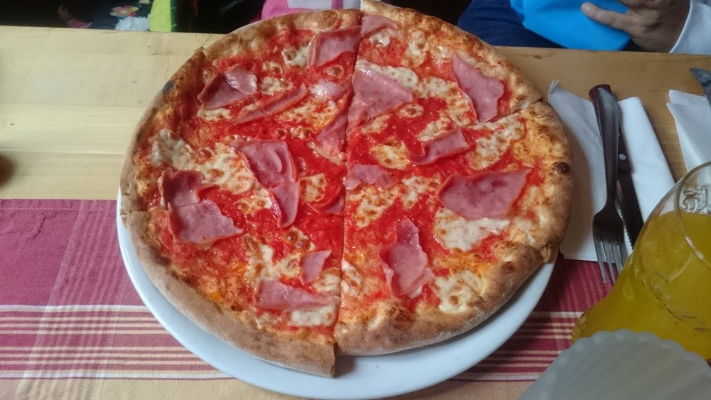 Pizza Cardinale - DA FRANCESCO - Wien
