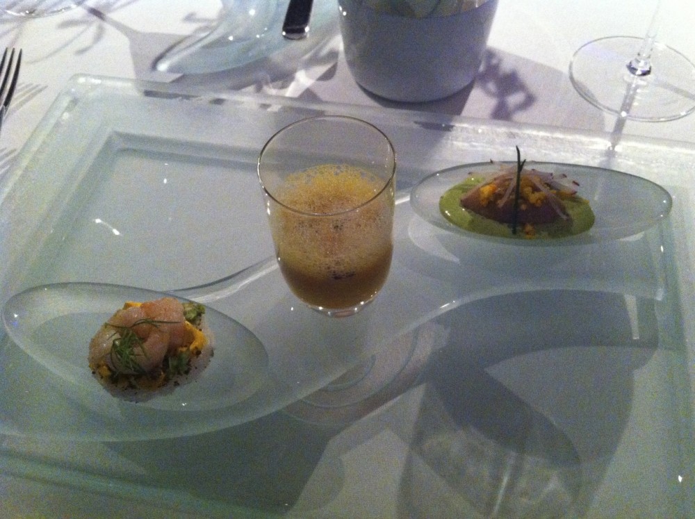 Gruss 1: Kalbstafelspitz mit frankfurter grüner Sauce, Kürbissüppchen, ... - Silvio Nickol - Restaurant Coburg - Wien