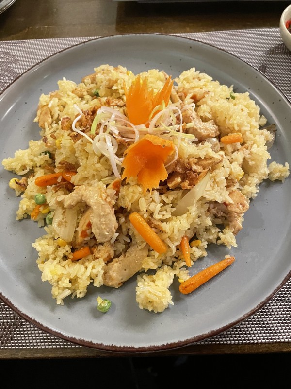 Gebratener Reis mit Gemüse und „Seafood‘ - Vinavegana - Wien
