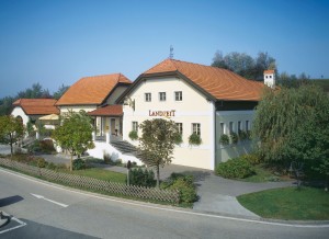 Landzeit Autobahn-Restaurant Aistersheim