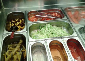 Yang Haus Salat- &amp; Sushi-Buffet All-You-Can-Eat