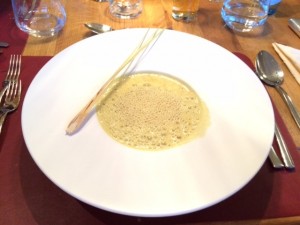 Curry-Zitronengrassuppe - die tischlerei - Schladming