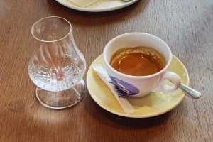 Rondell Café am Cobenzl - Kräftiger Espresso und Wiliams - guter Schnitt