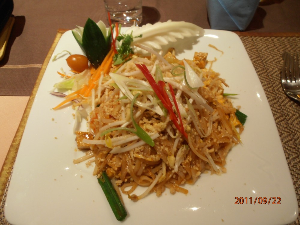 Pad Thai Gung.
Limette verzeifelt gesucht! - Thai Kitchen Restaurant - Wien
