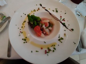 Der Spargel-Shrimps-Salat enttäuschte. Weder die Shrimps noch der Spargel waren von besonderer ...