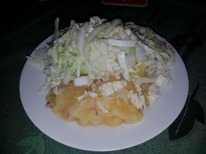 Gemischter Salat (Chinakohl, Kraut und Erdäpfel)