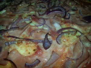 Pizza Cardinale + Zwiebel