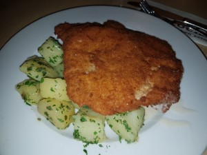 Cordon-Bleu v. Schwein mit Petersilkartoffeln - Bierstöckl - Wien