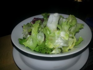 Grüner Salat zu den Schinkenfleckerl