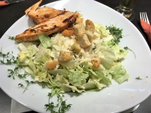 Caesars Salad mit Huhn