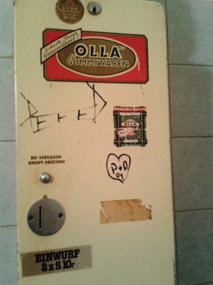 Gasthaus Weinhappel - Ein Original 'Olla'-Automat aus den 70er-Jahren - Gasthaus Weinhappel - Wien