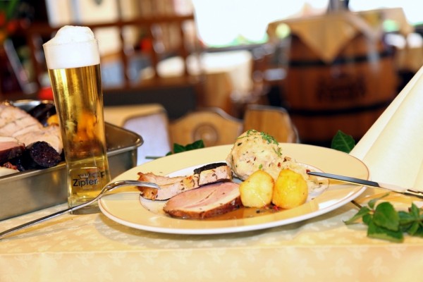 Hotel / Restaurant Bayrischer Hof, Wels
geöffnet von Montag bis Freitag von ... - Hotel-Restaurant Bayrischer Hof - Wels