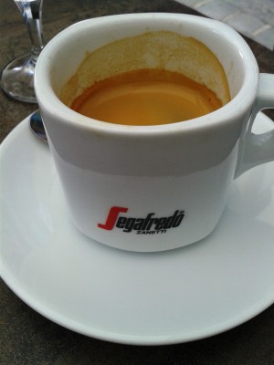 Denis - Doppelter Espresso (EUR 3,30)