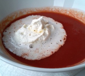 The View - Tomaten-Cremesuppe (EUR 4,50) - The View - Wien