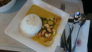 Gelbes Hühner Curry mit Duftreis - Linsberg Asia SB-Thermenrestaurant - Bad Erlach