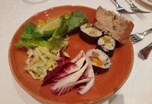 Salat und Sushi vom Buffet - Reiter's Supreme Hotel - Bad Tatzmannsdorf
