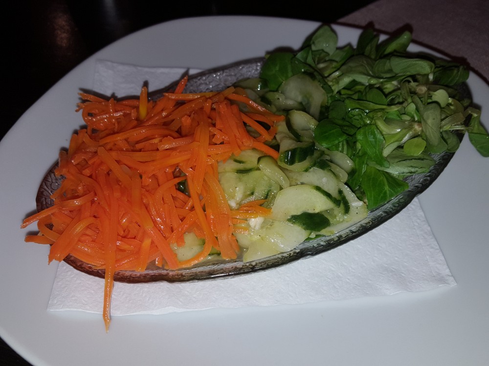 Karotten, Gurken, Vogerl Salat - WOLF - Perchtoldsdorf