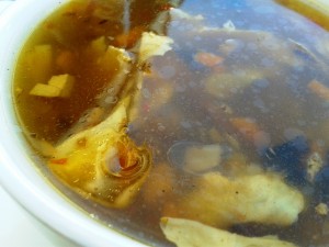 Asia Restaurant Lucky Chen Pikant-Säuerliche Suppe (Menü)